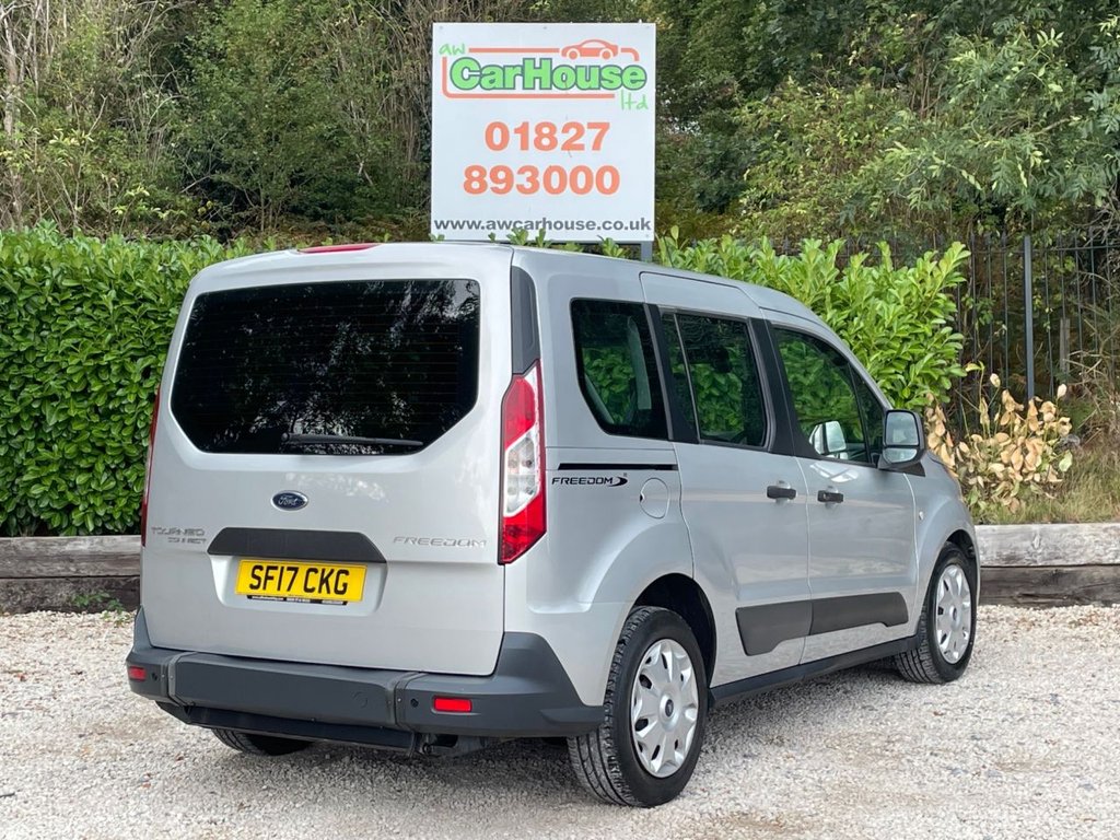Used Ford Tourneo Connect 2017 for sale - 76356264: Photo 6