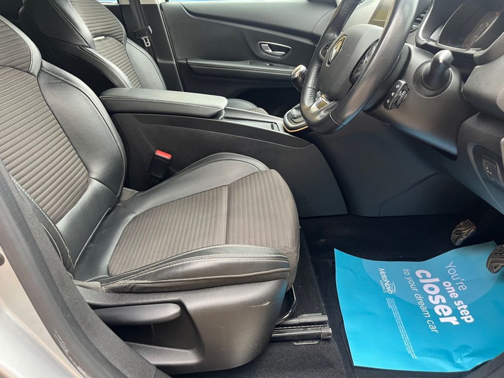 Used Renault Grand Scenic 2018 for sale - 76080691: Photo 12