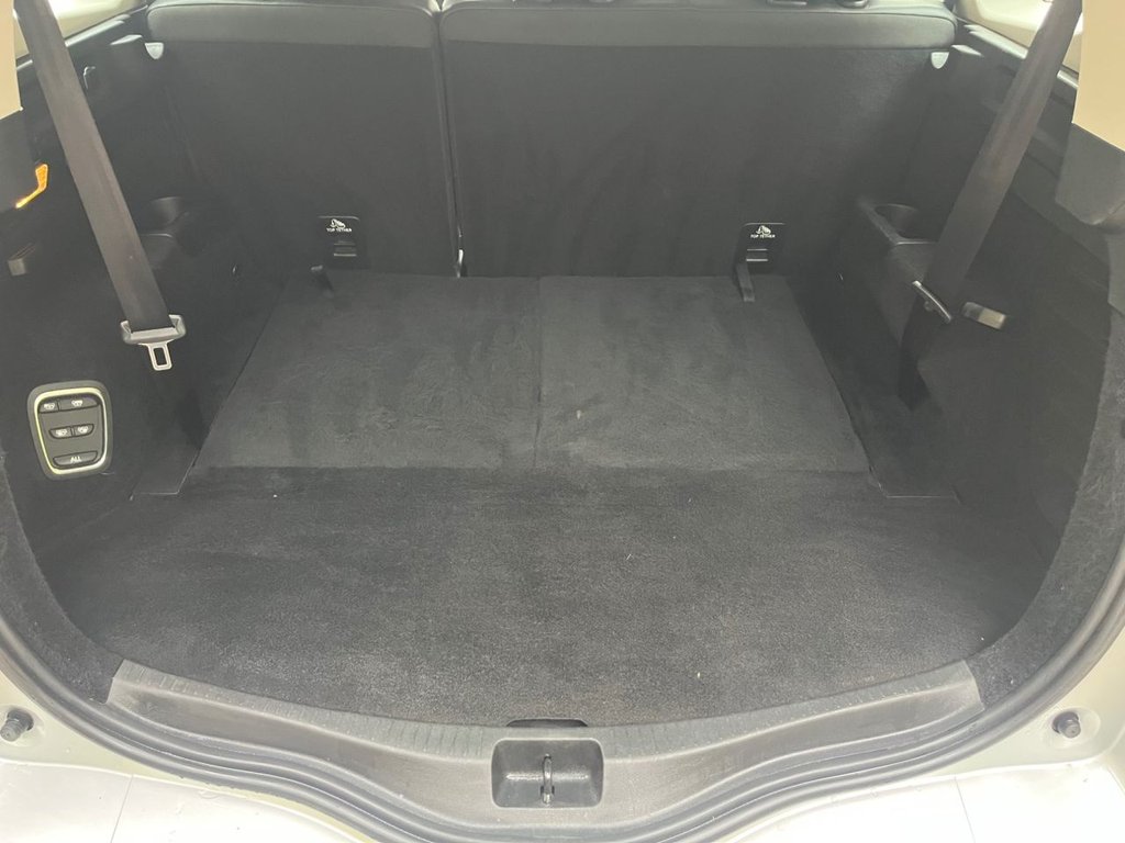 Used Renault Grand Scenic 2018 for sale - 76080691: Photo 15