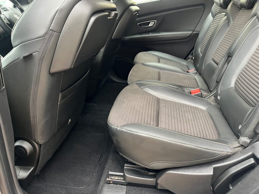 Used Renault Grand Scenic 2018 for sale - 76080691: Photo 16