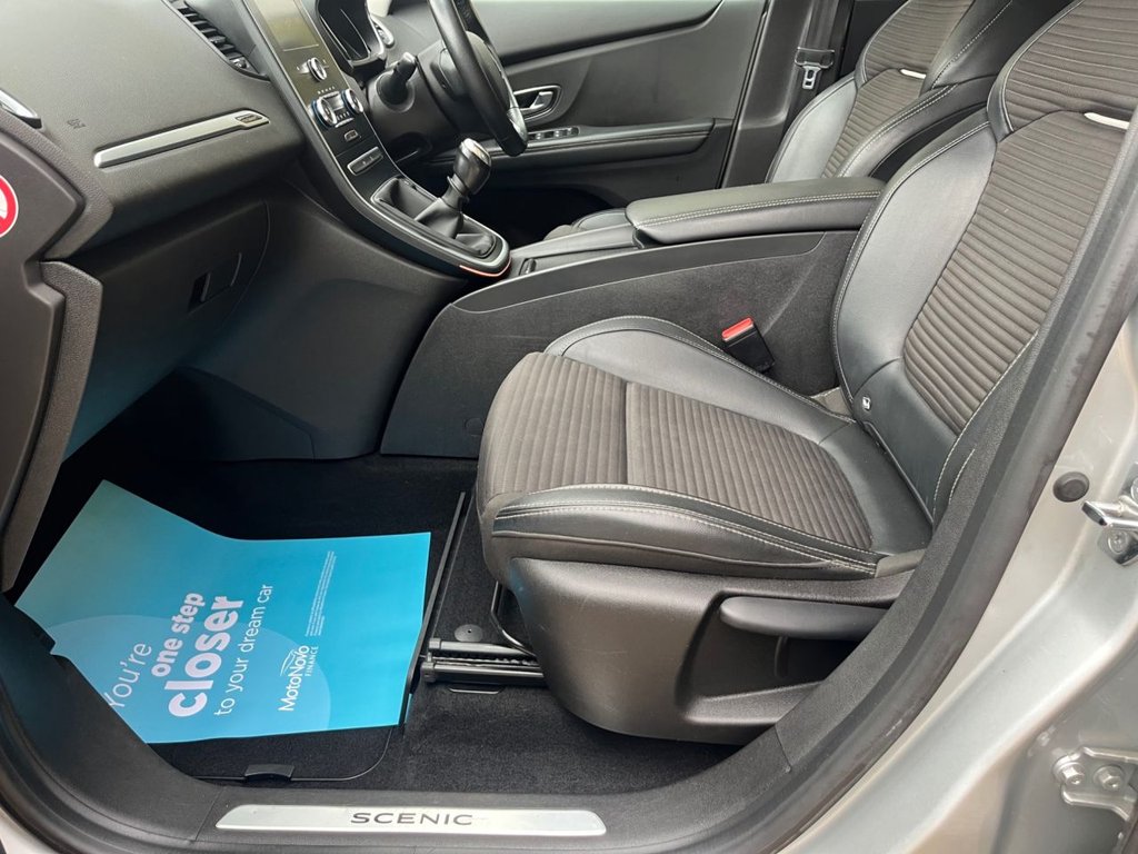 Used Renault Grand Scenic 2018 for sale - 76080691: Photo 18