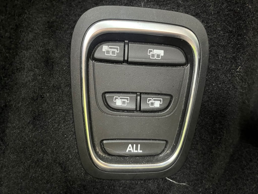 Used Renault Grand Scenic 2018 for sale - 76080691: Photo 20