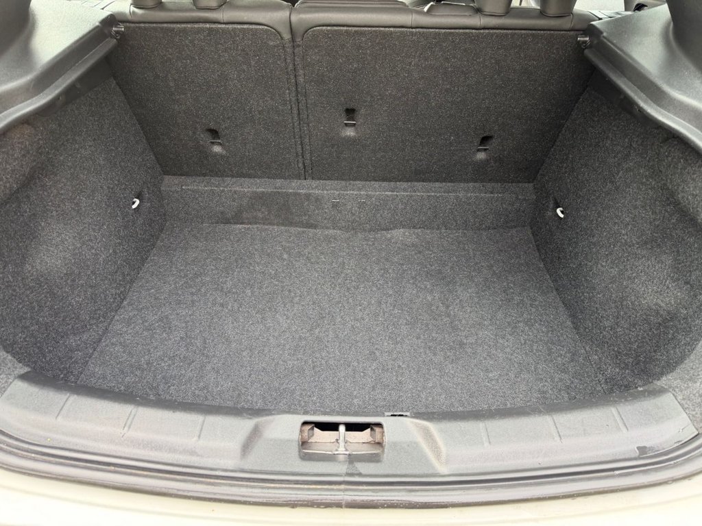 Used Volvo V40 2017 for sale - 77621664: Photo 14