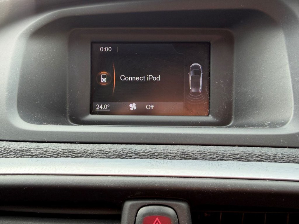 Used Volvo V40 2017 for sale - 77621664: Photo 20