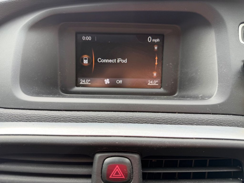 Used Volvo V40 2017 for sale - 77621664: Photo 21