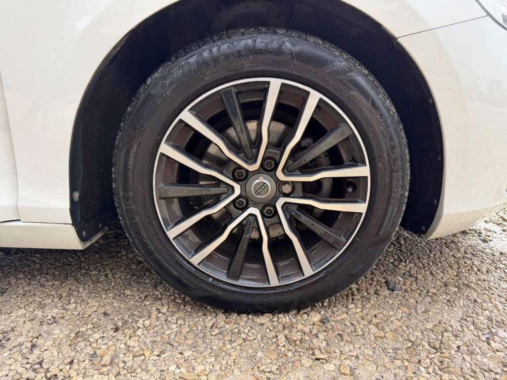 Used Volvo V40 2017 for sale - 77621664: Photo 4