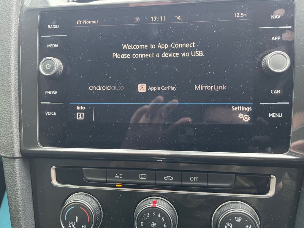 Used Volkswagen Golf 2018 for sale - 76256280: Photo 23