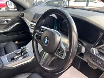 Used BMW 3 Series 2021 for sale - 74016107: Photo
