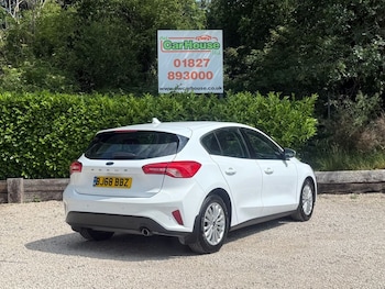 Used Ford Focus 2018 for sale - 76132365: Photo 2