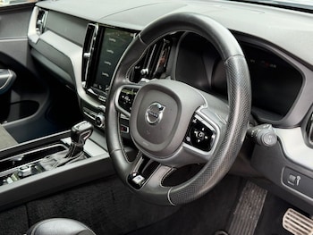 Used Volvo XC60 2018 for sale - 78828561: Photo
