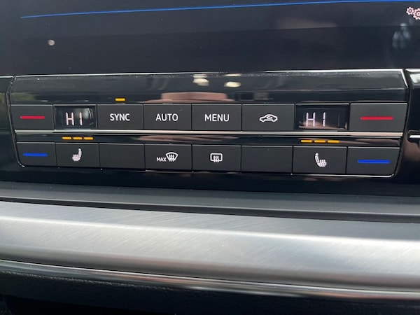 Used Volkswagen Touareg 2018 for sale - 76280230: Photo 21