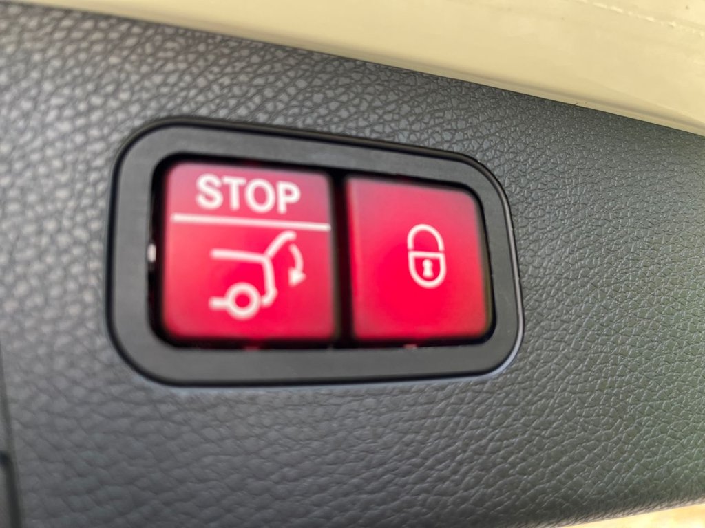 Used Mercedes-Benz E Class 2017 for sale - 76617643: Photo 16