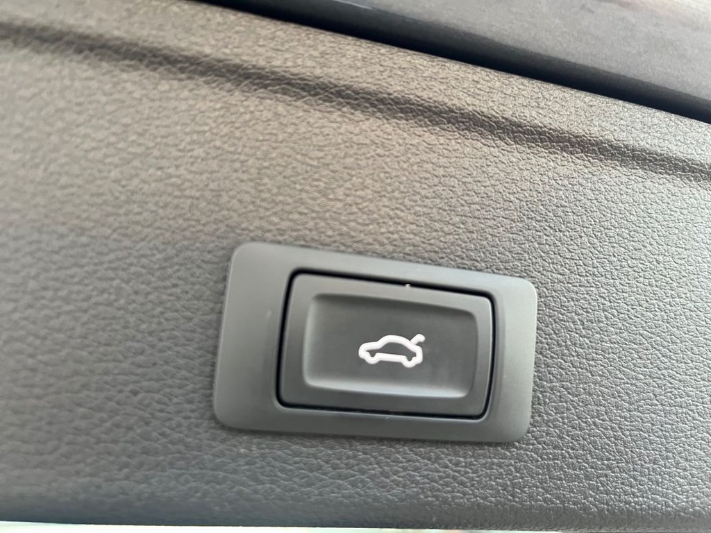 Used Audi A4 Avant 2019 for sale - 76642541: Photo 15