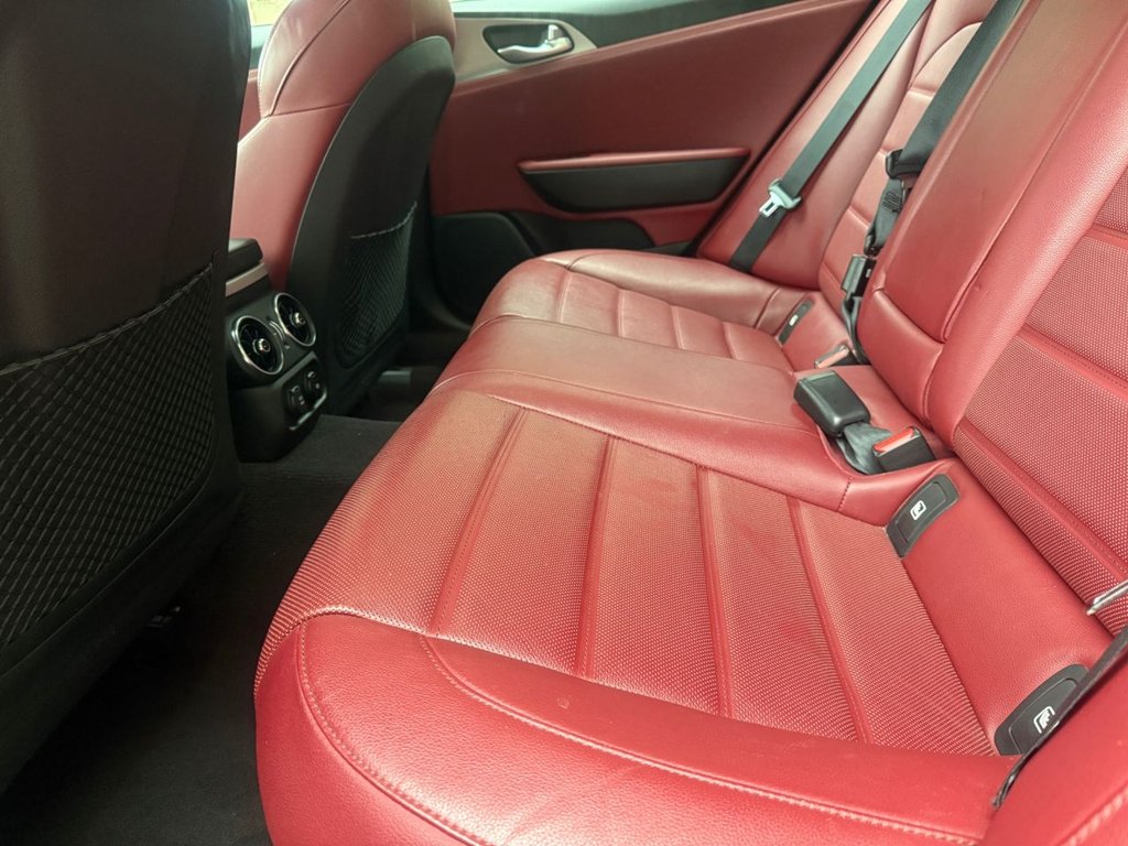 Used Kia Stinger 2019 for sale - 76255921: Photo 15