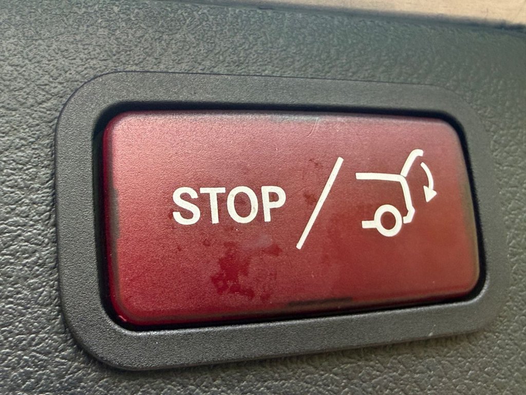 Used Mercedes-Benz V-Class 2019 for sale - 77571485: Photo 25