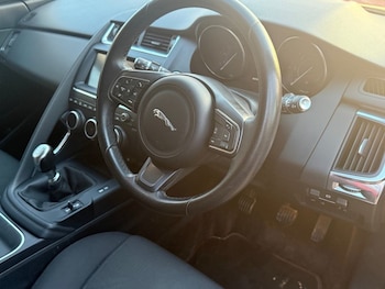 Used Jaguar E-Pace 2019 for sale - 77288265: Photo