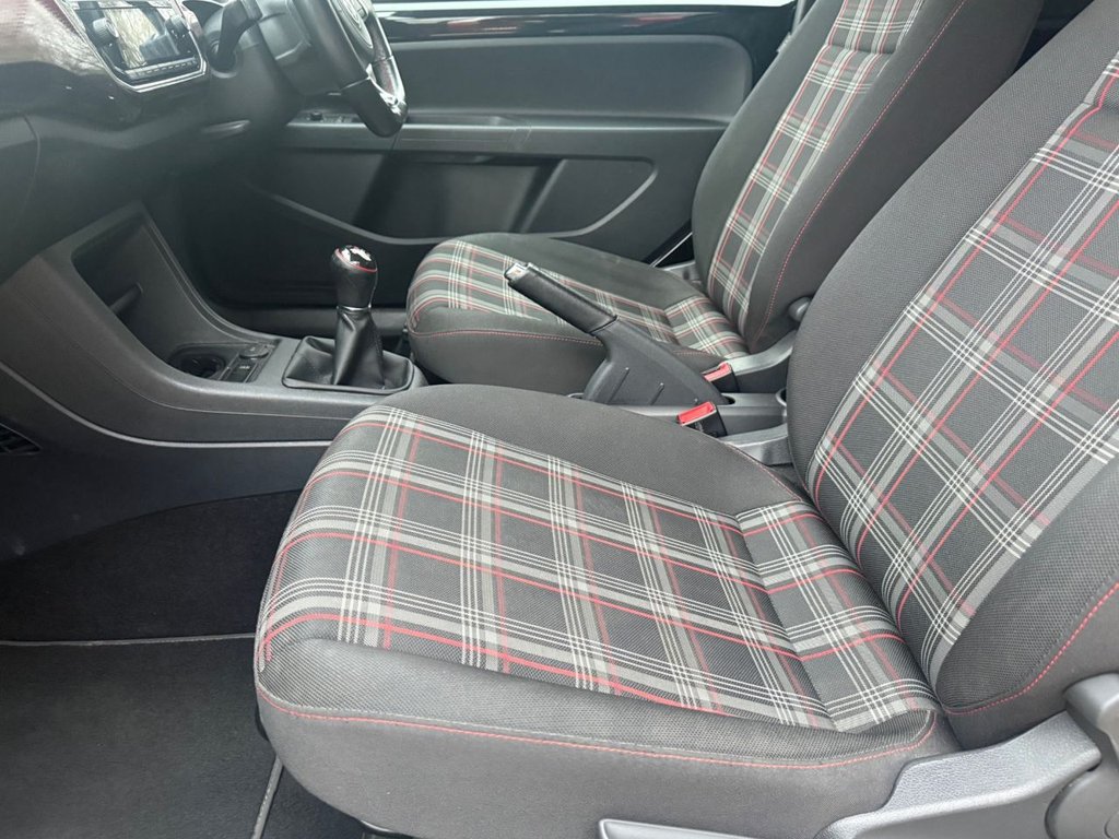 Used Volkswagen up! 2018 for sale - 77792082: Photo 18