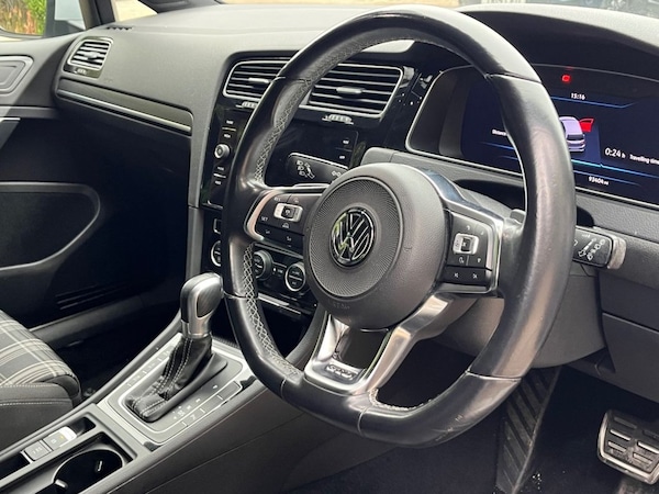 Used Volkswagen Golf 2018 for sale - 76267111: Photo 4