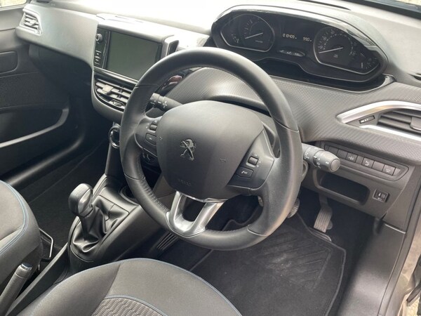 Used Peugeot 208 2019 for sale - 75359301: Photo 13