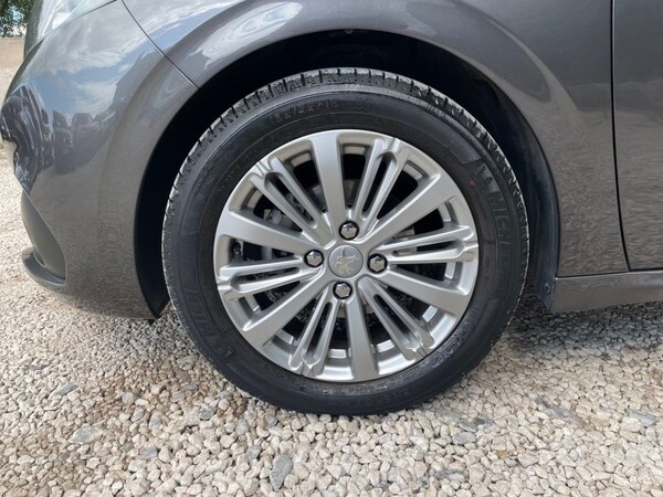 Used Peugeot 208 2019 for sale - 75359301: Photo 16