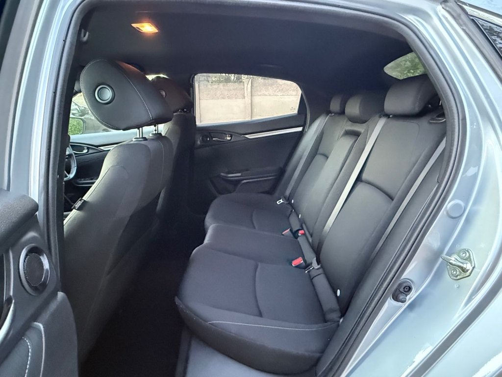 Used Honda Civic 2019 for sale - 76617635: Photo 21