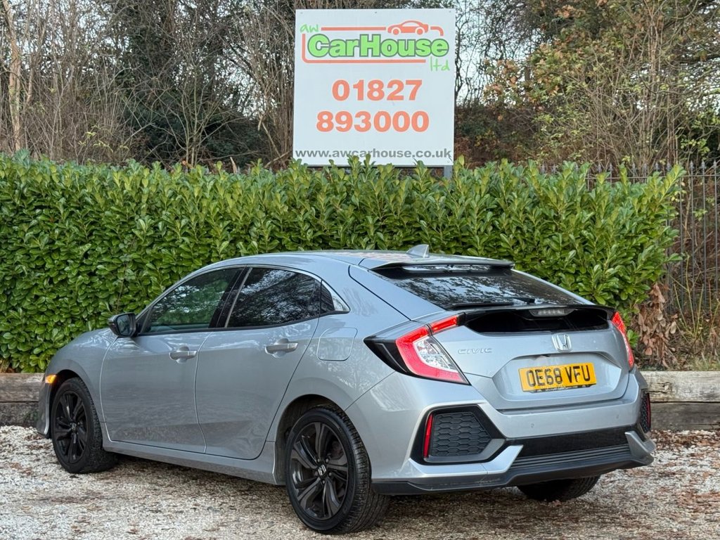 Used Honda Civic 2019 for sale - 76617635: Photo 3