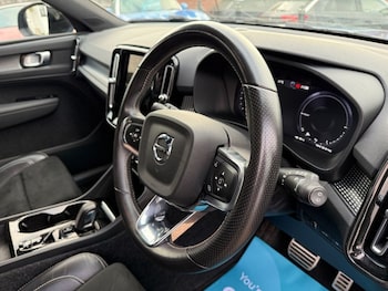 Used Volvo XC40 2021 for sale - 76910351: Photo