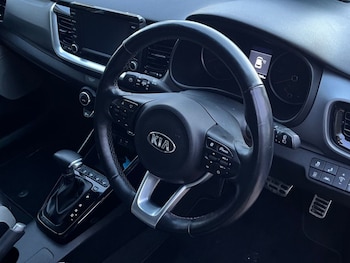 Used Kia Stonic 2019 for sale - 77313307: Photo