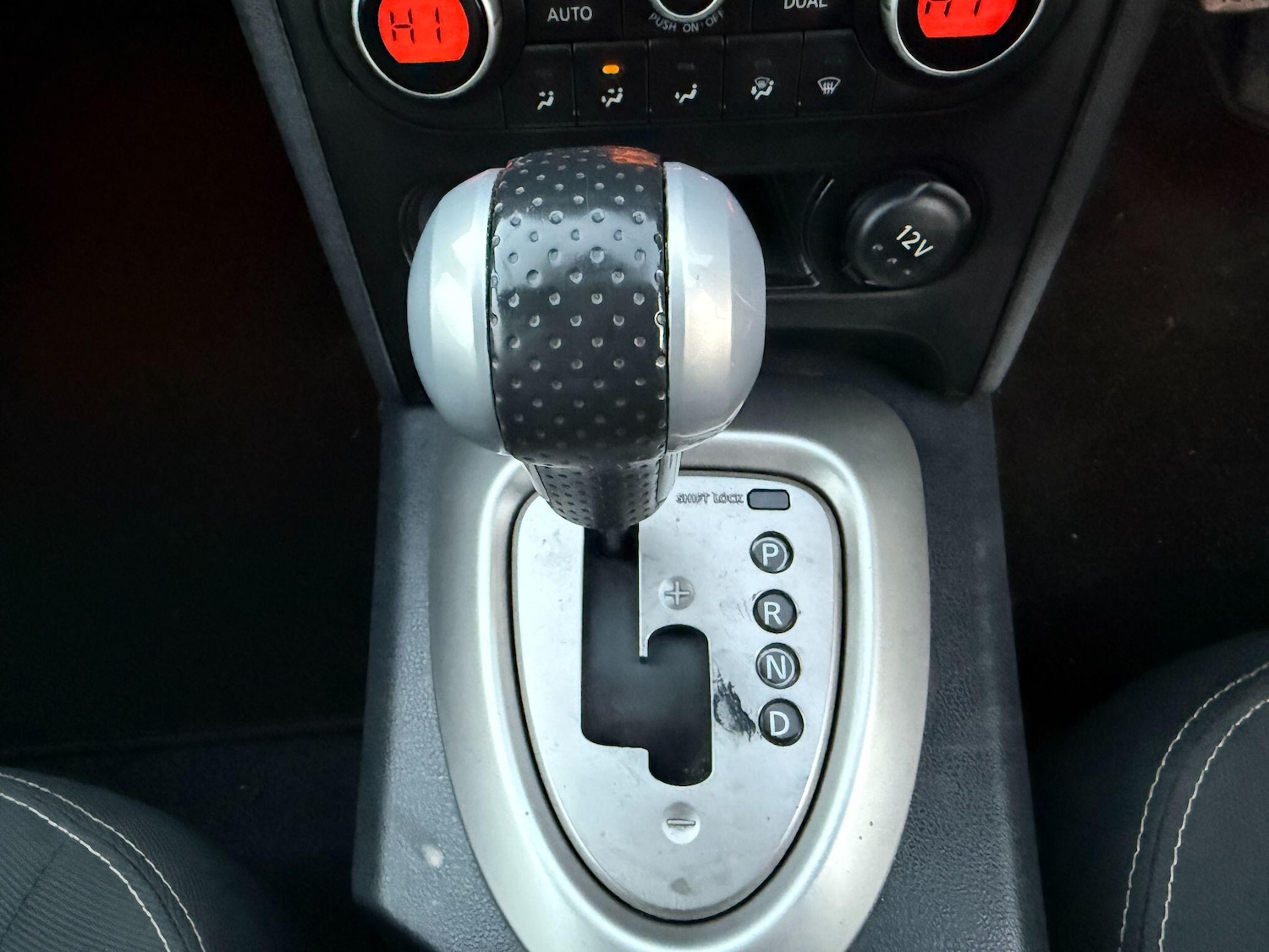 Used Nissan Qashqai 2010 for sale - 76457760: Photo 27