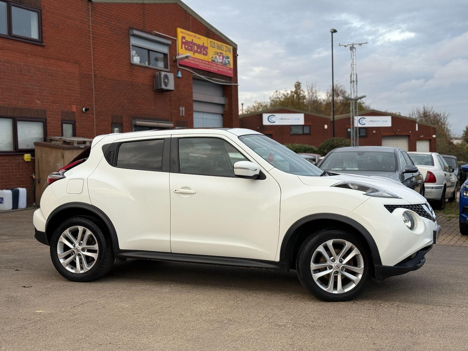 Used Nissan Juke 2014 for sale - 78072660: Photo 6