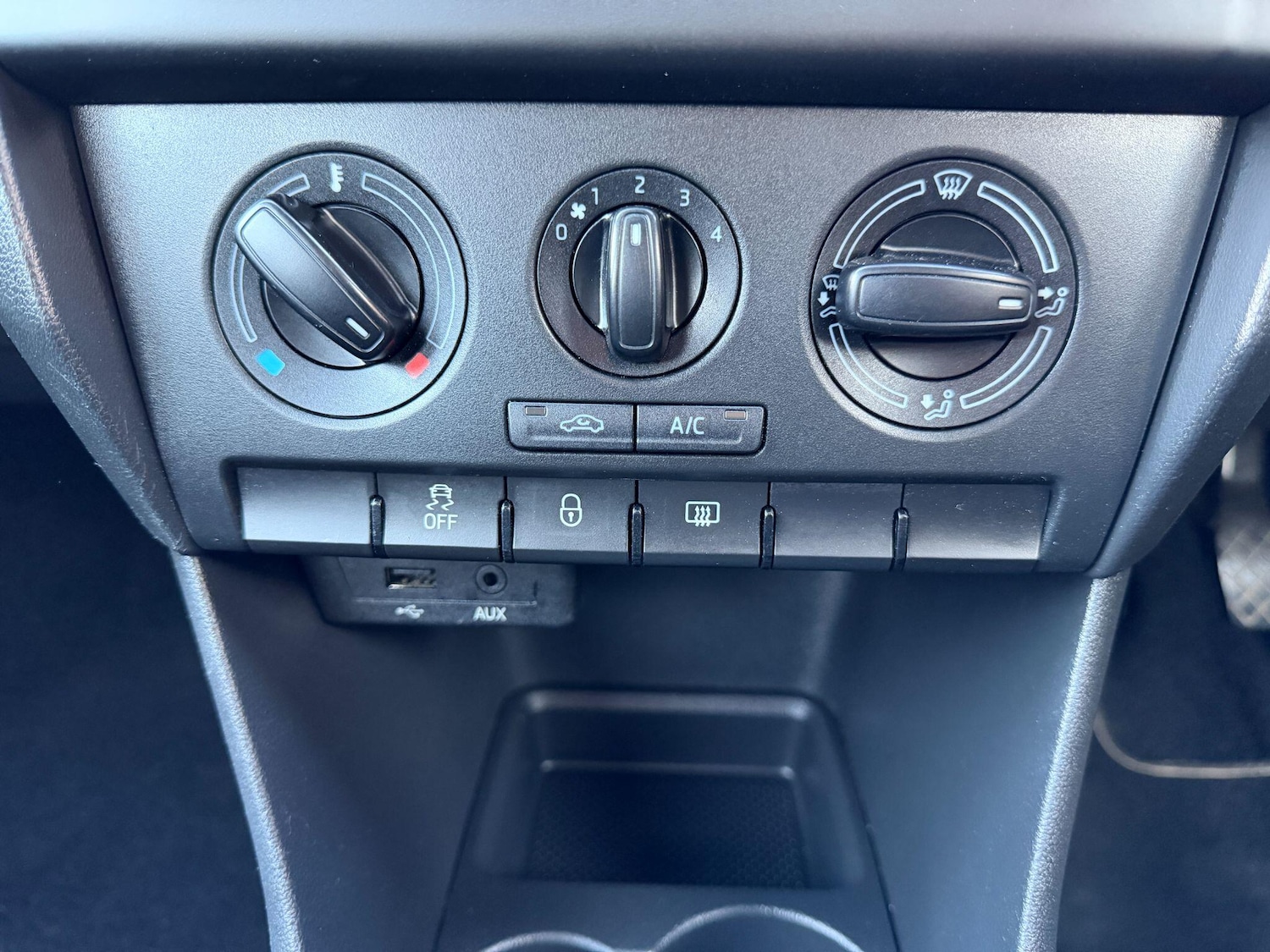 Used Skoda Rapid Spaceback 2014 for sale - 76942521: Photo 27