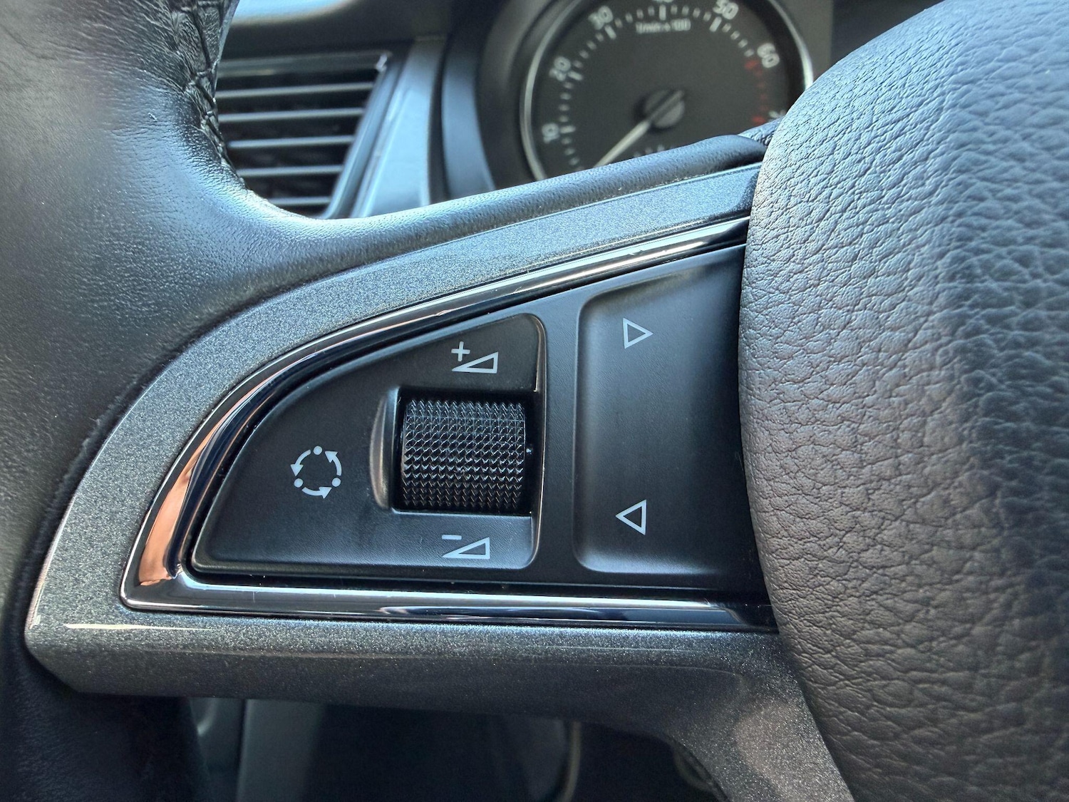 Used Skoda Rapid Spaceback 2014 for sale - 76942521: Photo 28