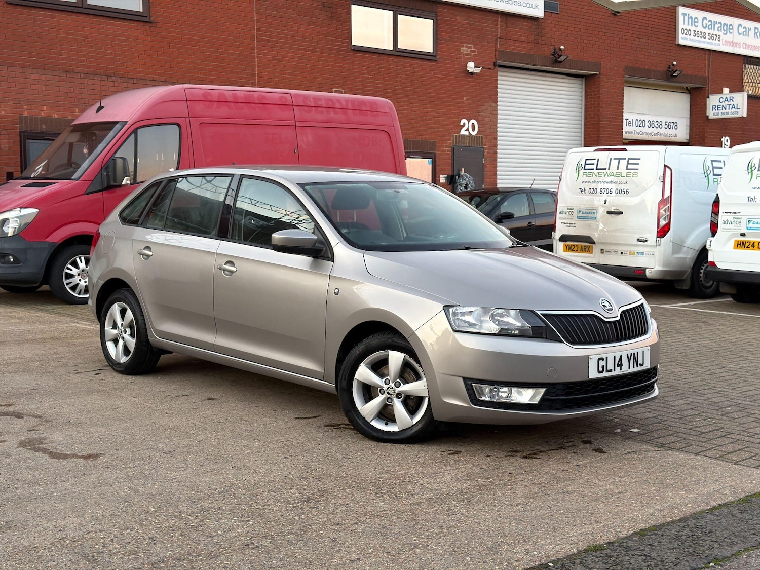 Used Skoda Rapid Spaceback 2014 for sale - 76942521: Photo 4