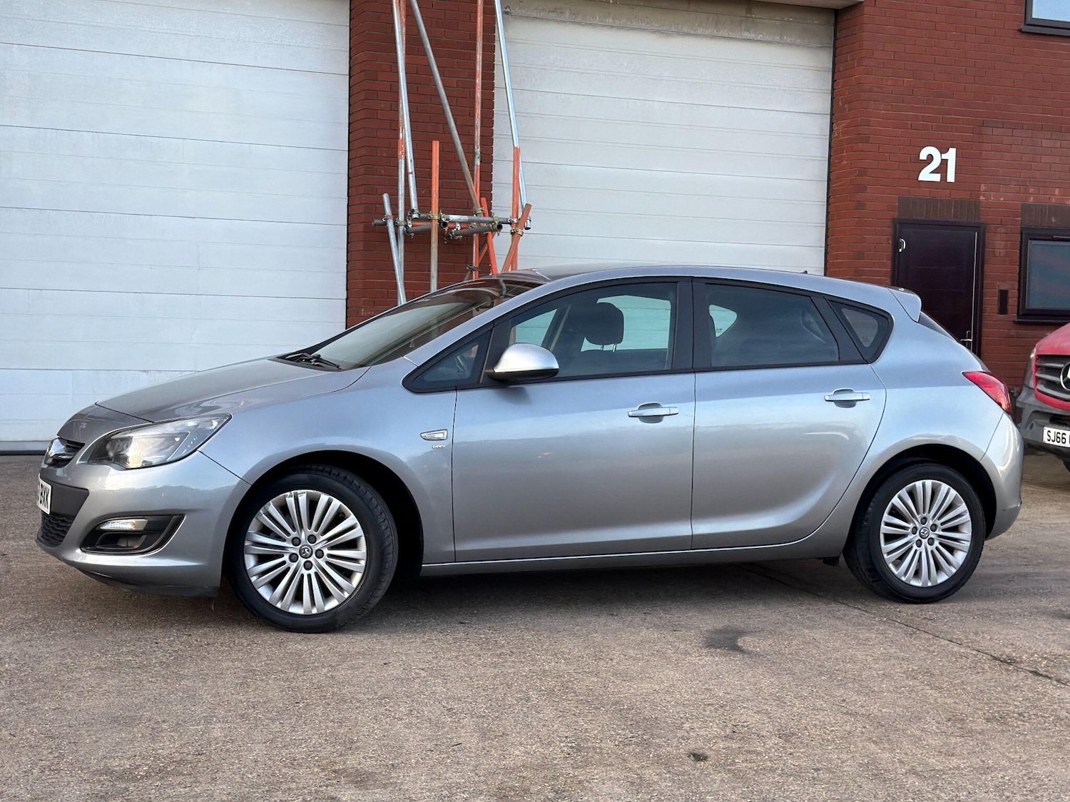 Used Vauxhall Astra 2013 for sale - 76839838: Photo 13