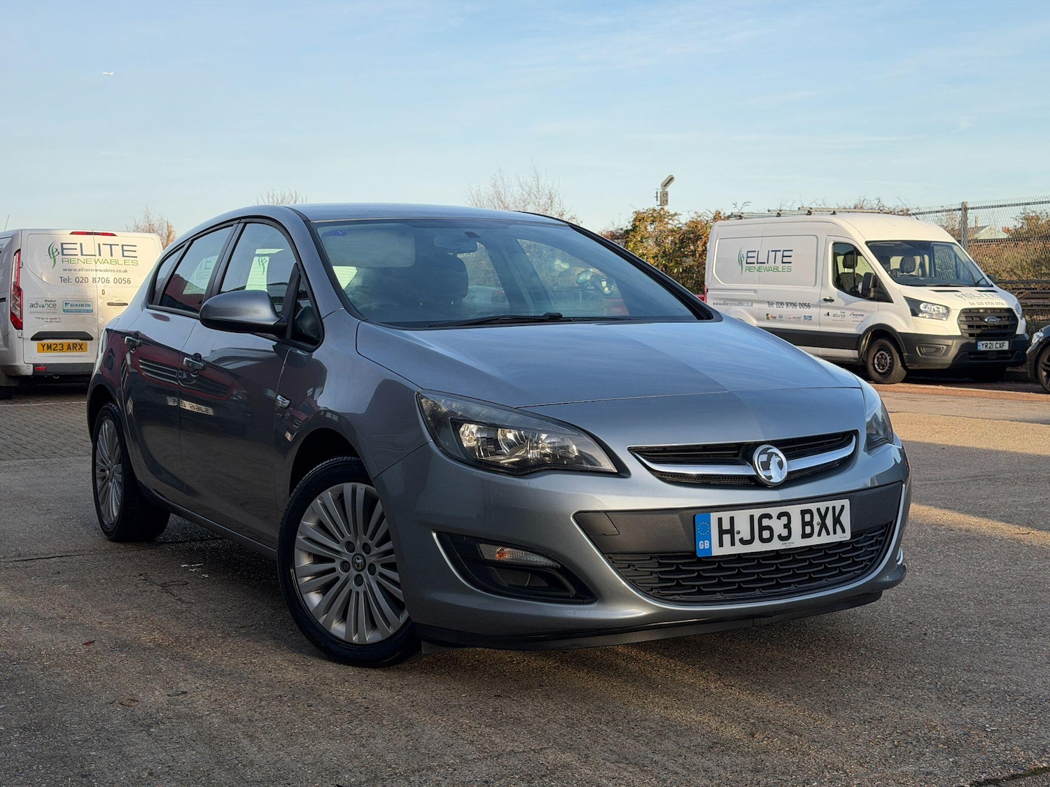 Used Vauxhall Astra 2013 for sale - 76839838: Photo 3