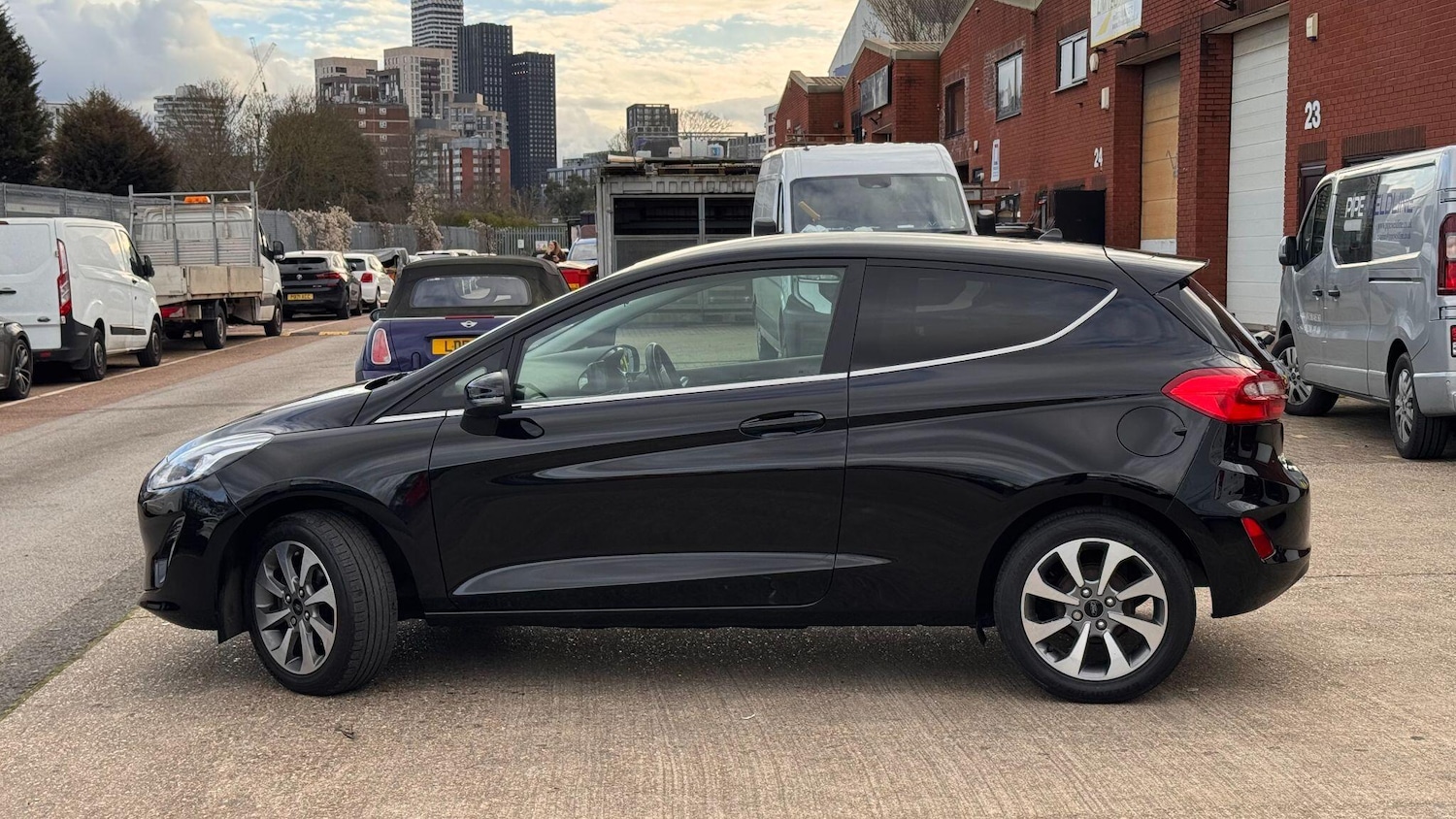 Used Ford Fiesta 2017 for sale - 77823732: Photo 14
