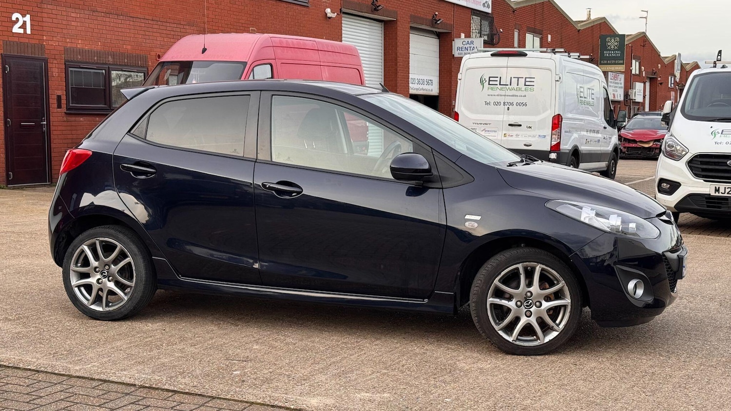 Used Mazda Mazda2 2014 for sale - 77549520: Photo 4