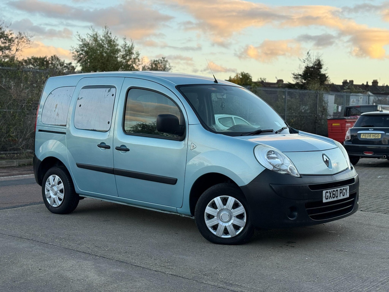Used Renault Kangoo 2010 for sale - 76608486: Photo 4