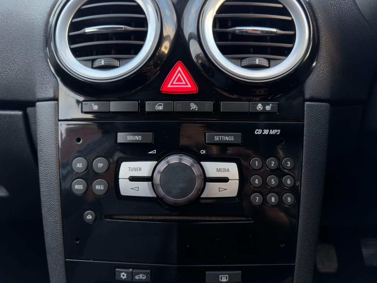 Used Vauxhall Corsa 2013 for sale - 76620297: Photo 25