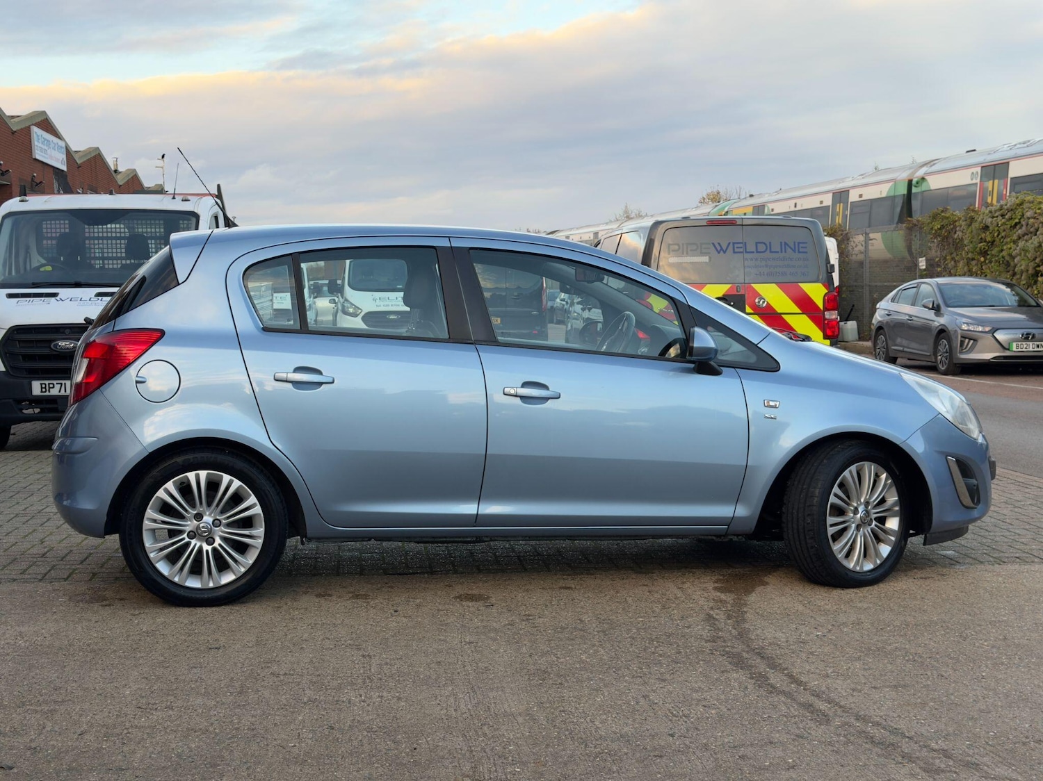 Used Vauxhall Corsa 2013 for sale - 76620297: Photo 6