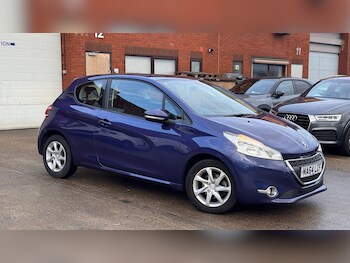 Used Peugeot 208 2014 for sale - 77166646: Photo