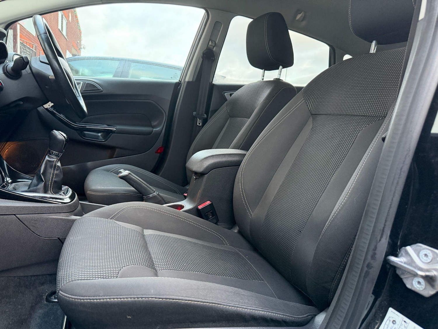 Used Ford Fiesta 2016 for sale - 76671222: Photo 24