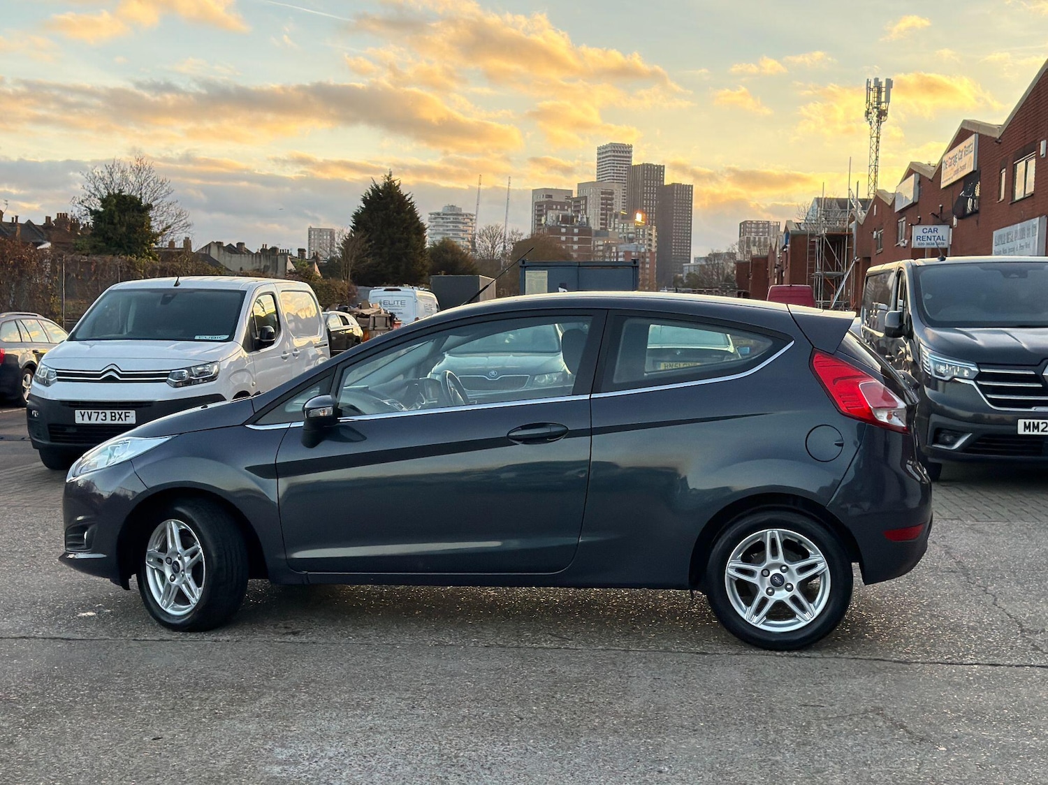 Used Ford Fiesta 2012 for sale - 76952577: Photo 15