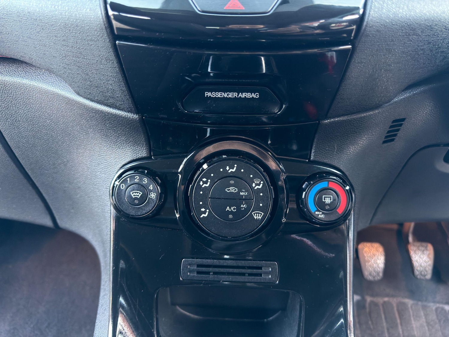 Used Ford Fiesta 2012 for sale - 76952577: Photo 25