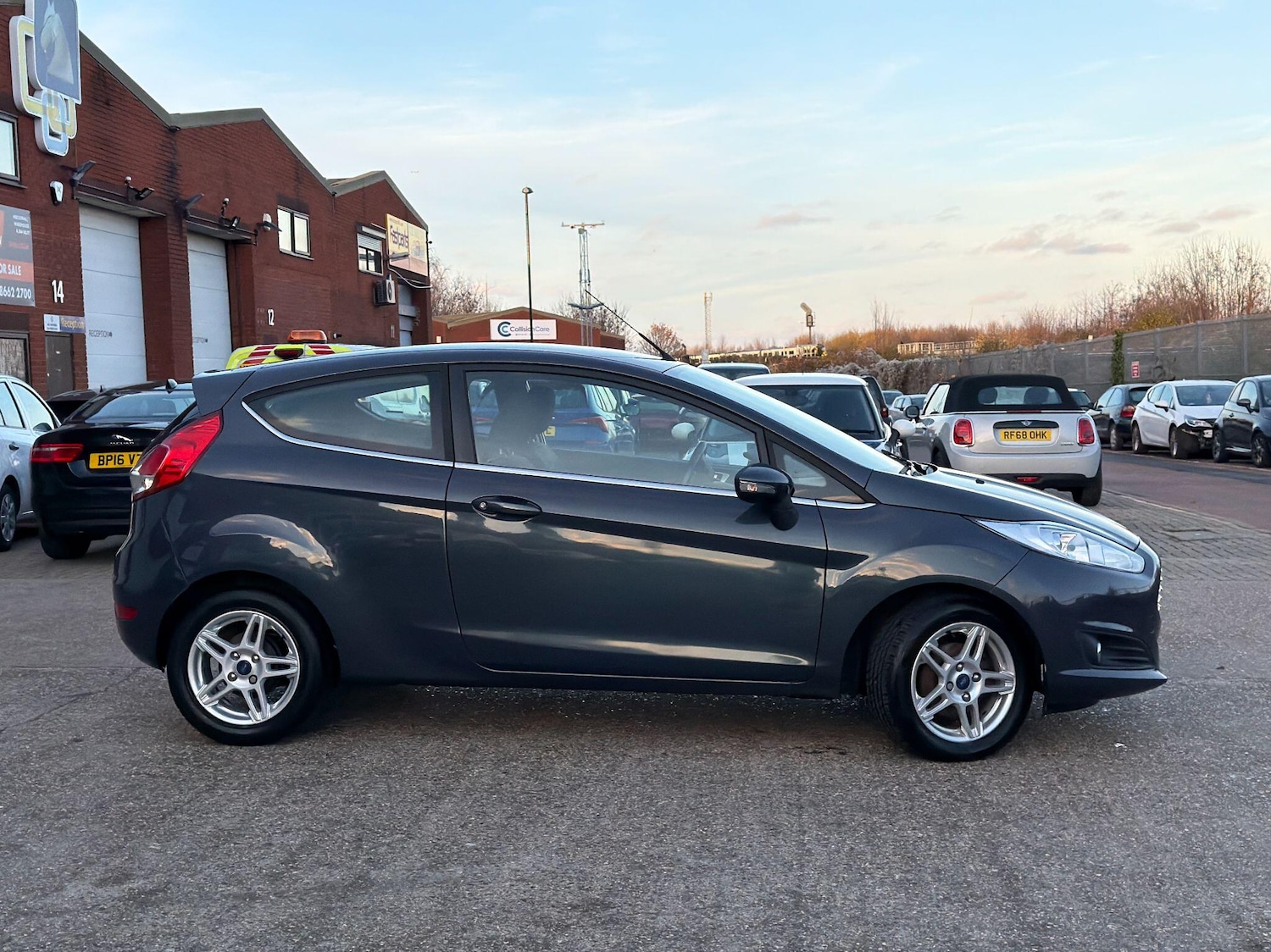 Used Ford Fiesta 2012 for sale - 76952577: Photo 6