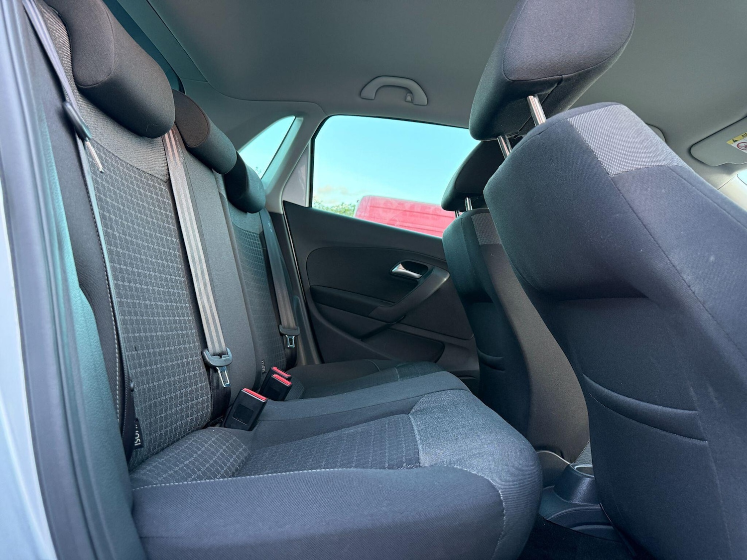 Used Volkswagen Polo 2017 for sale - 76522018: Photo 24