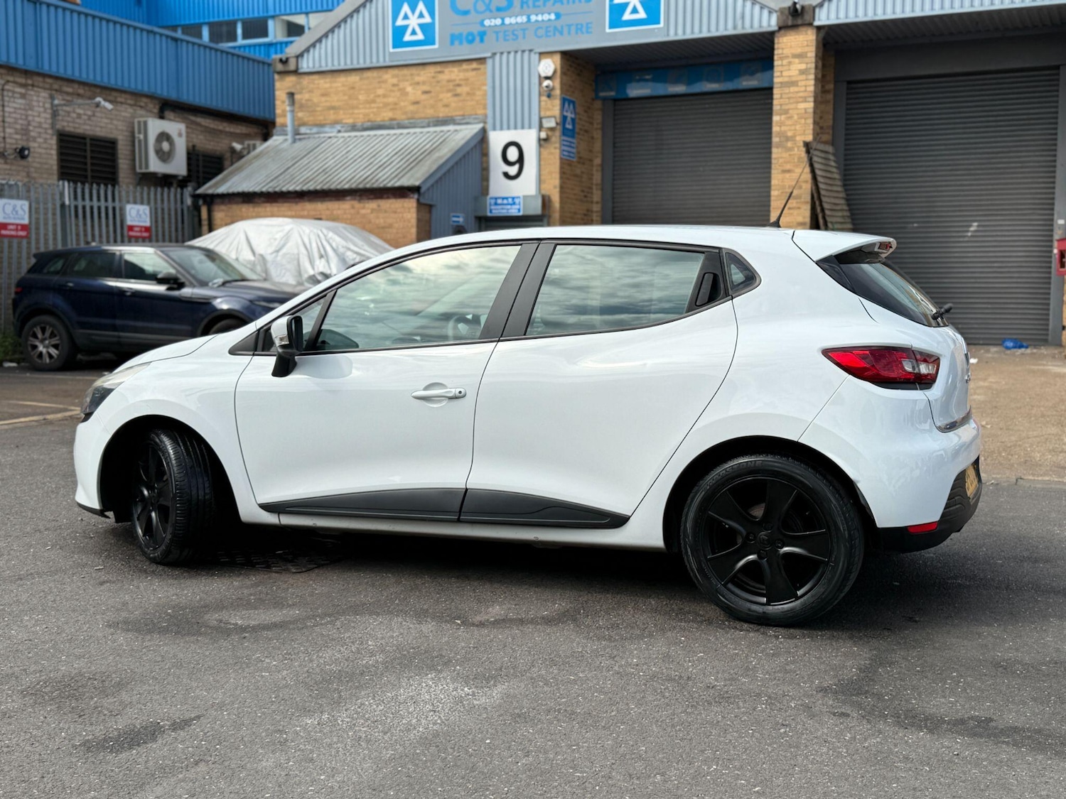 Used Renault Clio 2013 for sale - 76109758: Photo 17