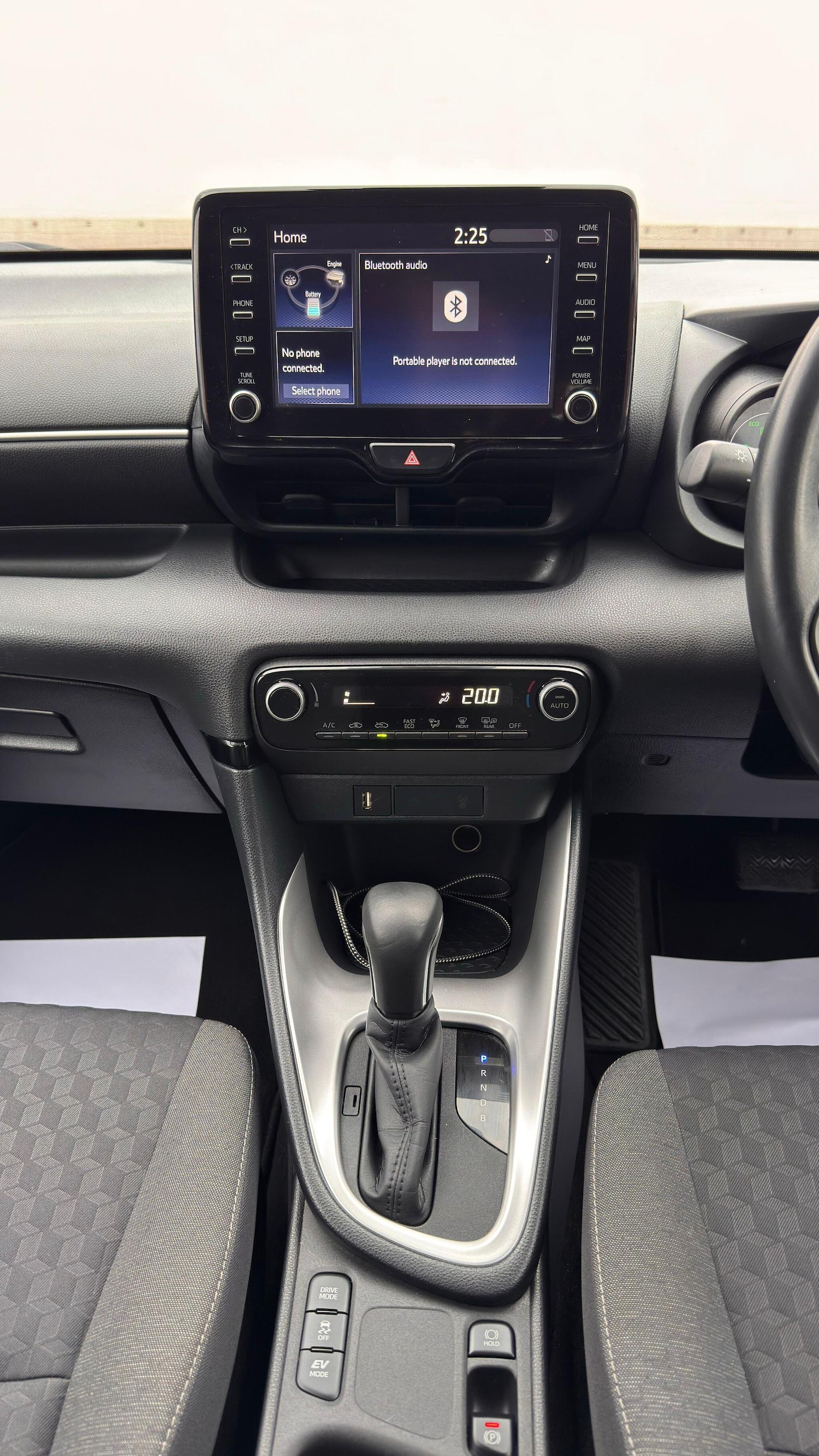 Used Toyota Yaris 2020 for sale - 77400743: Photo 28