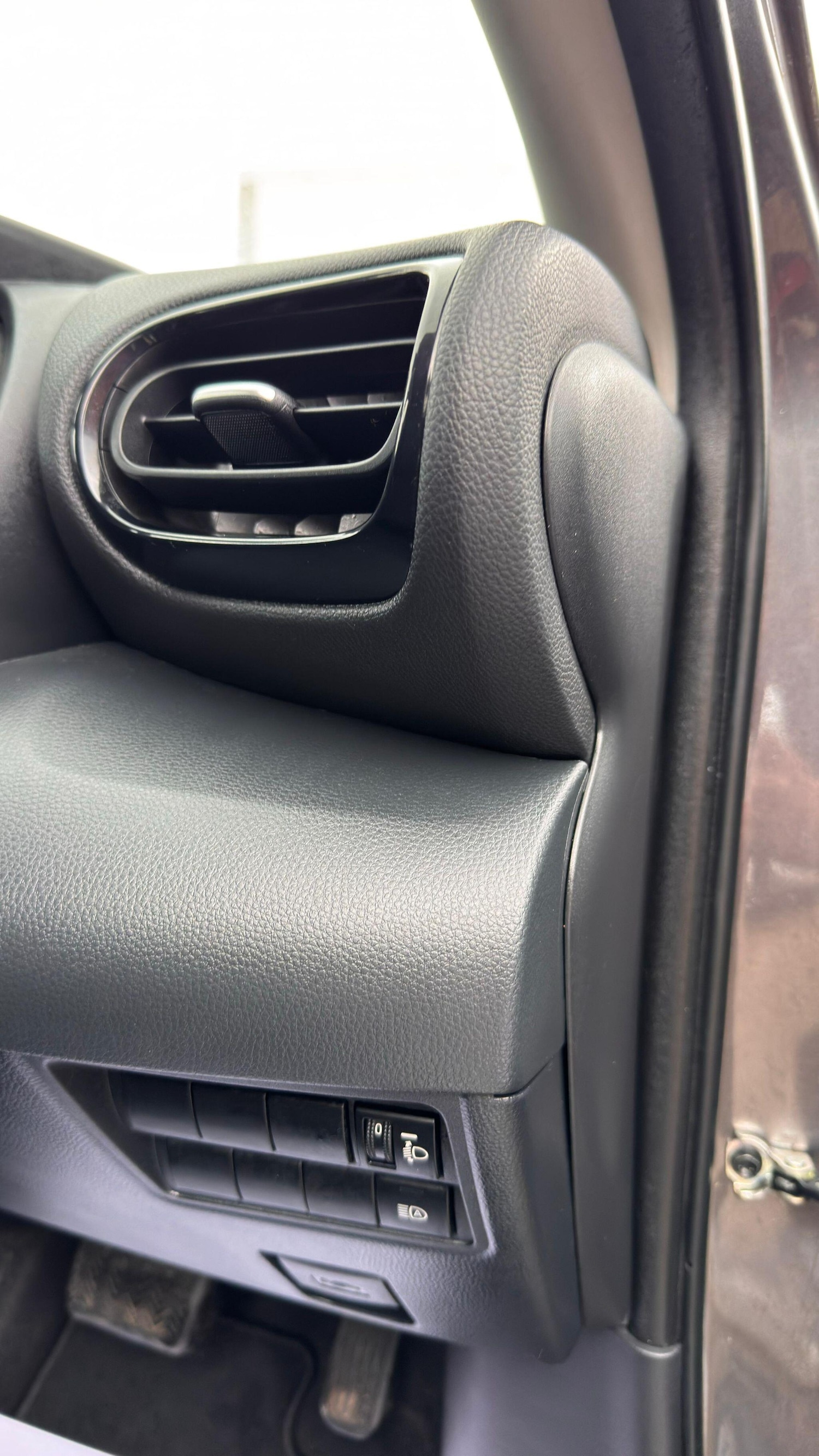 Used Toyota Yaris 2020 for sale - 77400743: Photo 29