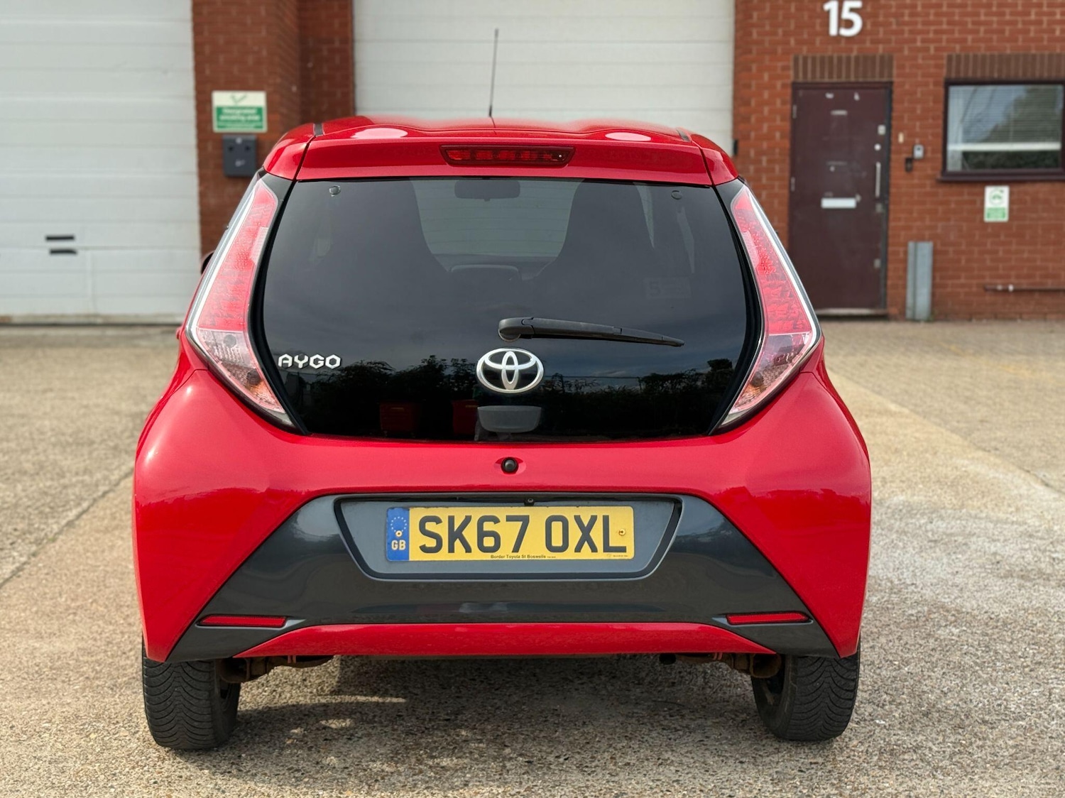 Used Toyota AYGO 2017 for sale - 76997588: Photo 11